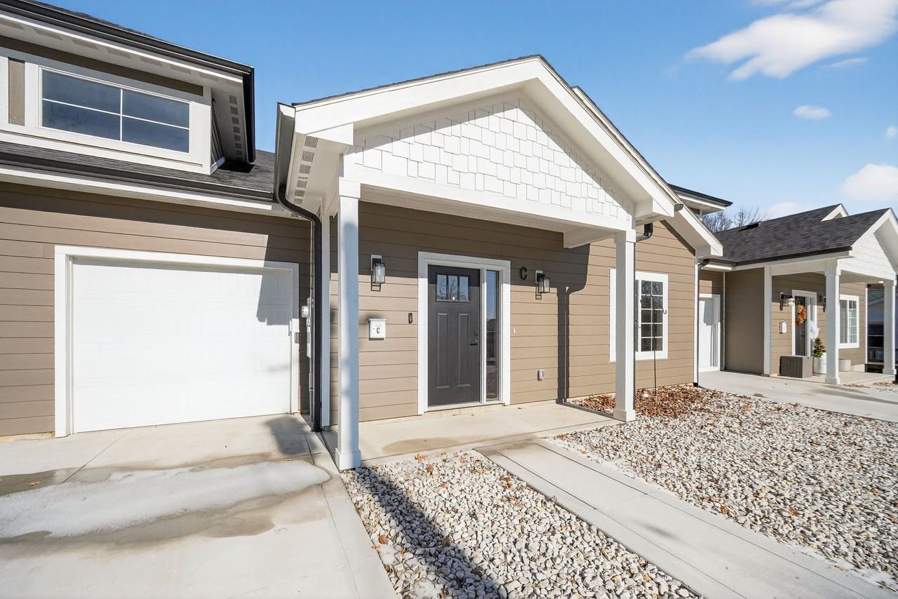 508 W 2nd Ave Unit C - Photo 5 of 35