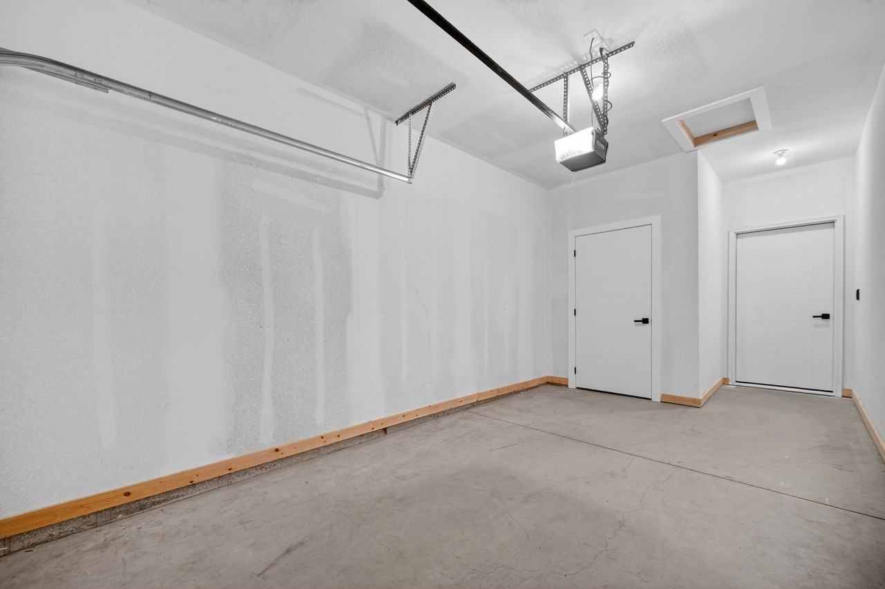 508 W 2nd Ave Unit C - Photo 6 of 35