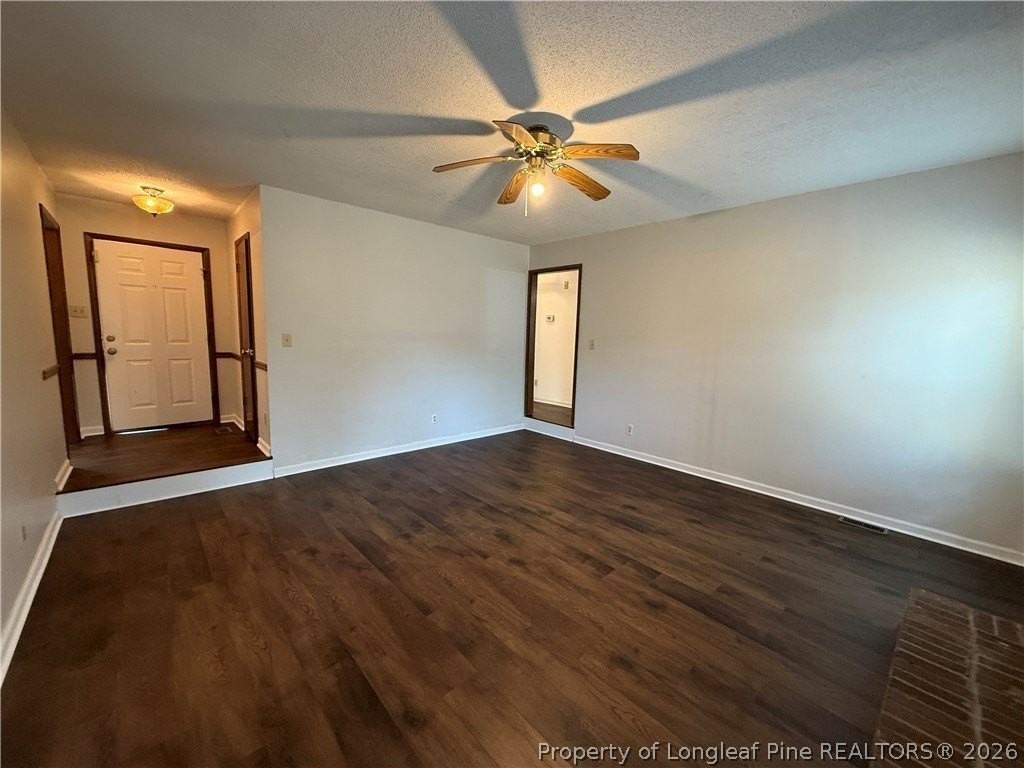 6814 Foxton Ct - Photo 5 of 20