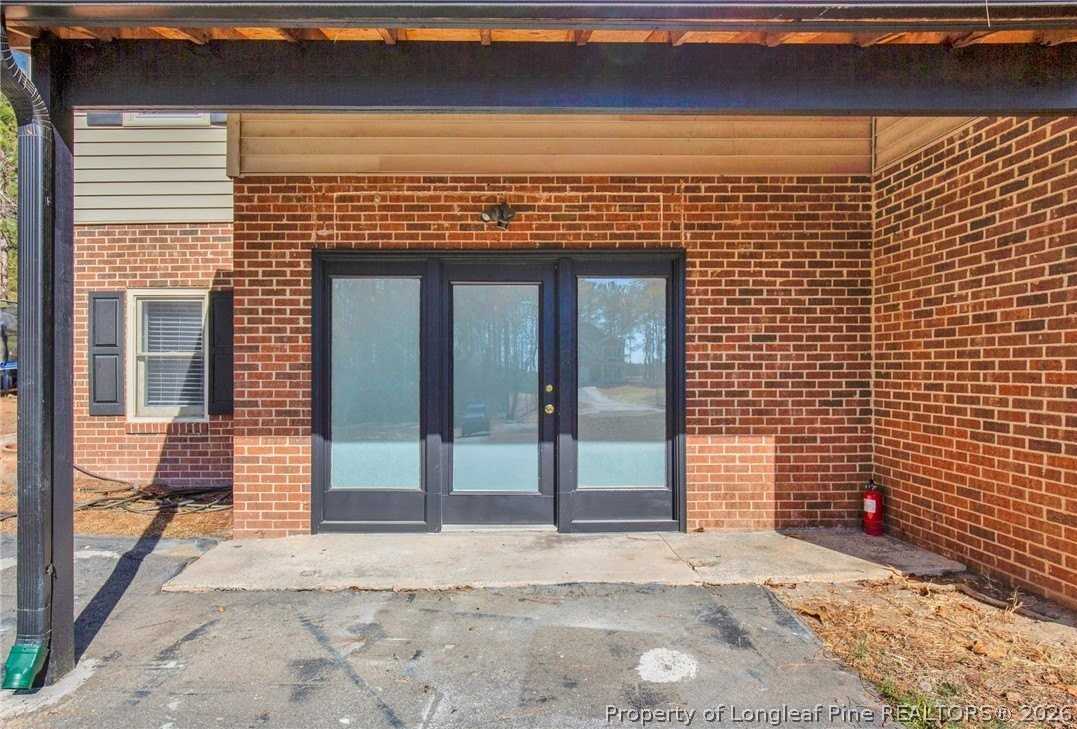 906 Ponderosa Trl - Photo 3 of 35