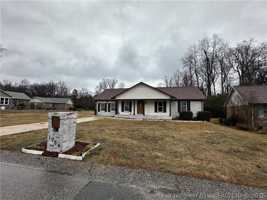 featured image of 1986 Christopher Way