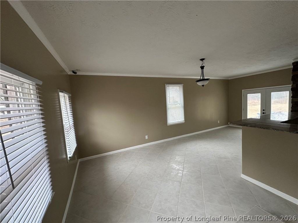 1986 Christopher Way - Photo 4 of 29