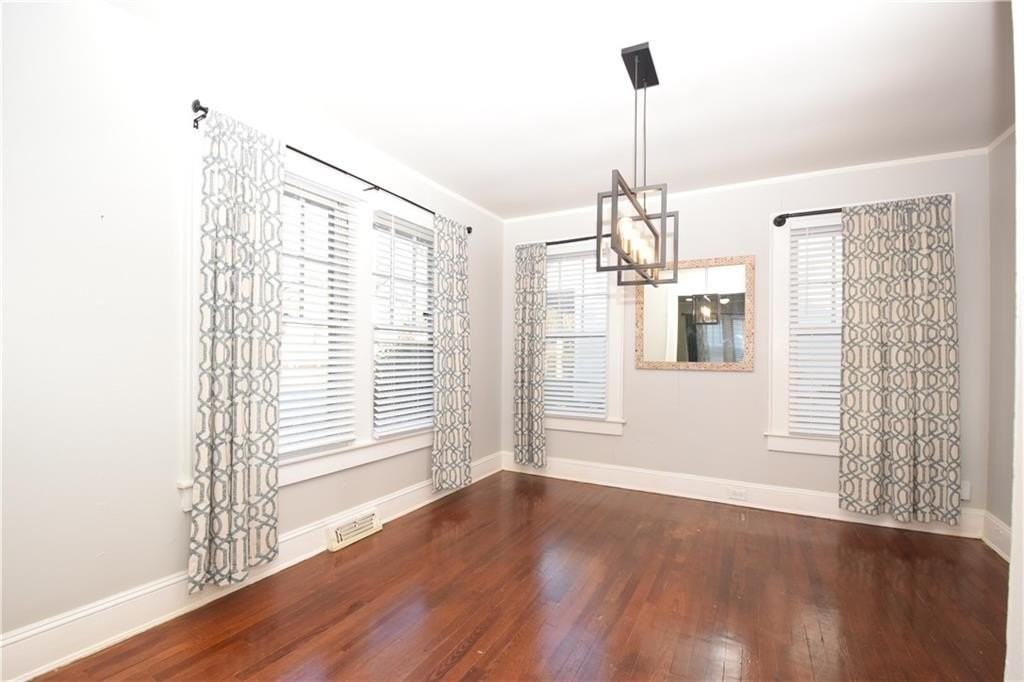 3116 Jackson St - Photo 5 of 21