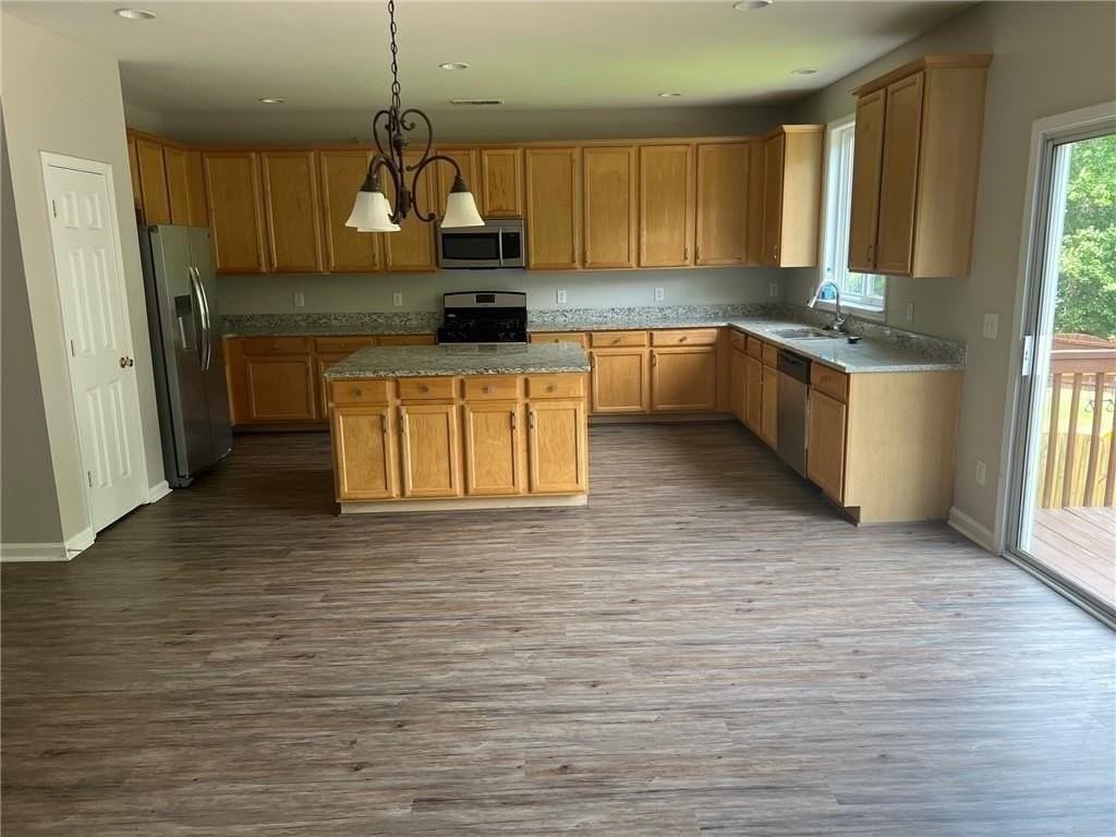 152 Parkmont Ln - Photo 4 of 13