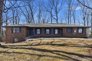 featured image of 1460 Hillcrest Dr