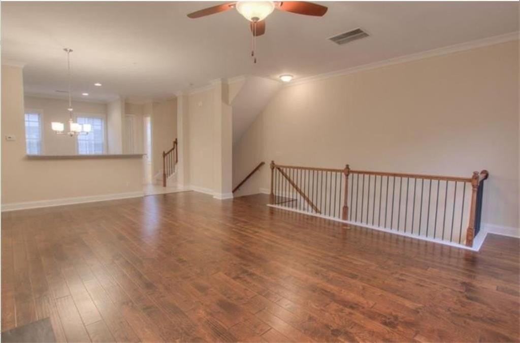 2415 Tenor Ln - Photo 6 of 18