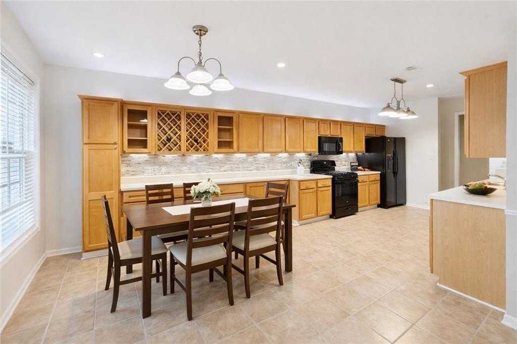 2580 Avery Park Cir - Photo 3 of 16