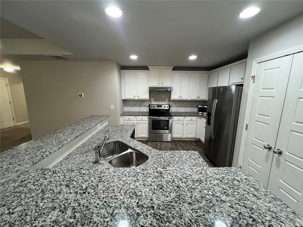 3463 Silver Chase Ct - Photo 5 of 11