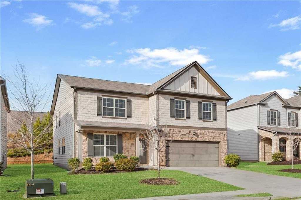 153 Wayside Ter - Photo 3 of 48