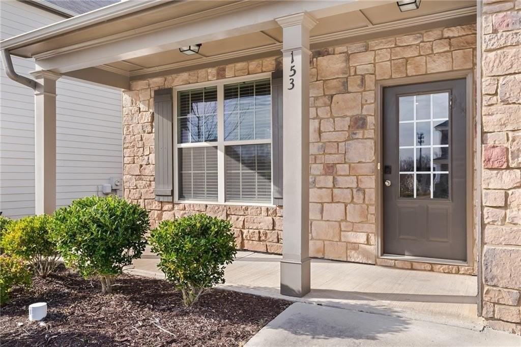 153 Wayside Ter - Photo 4 of 48