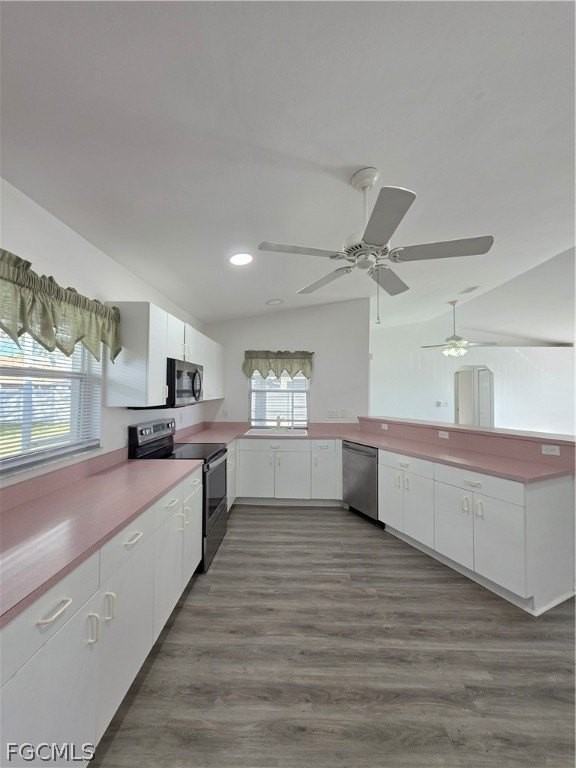 2228 Se 19th Ave - Photo 3 of 17