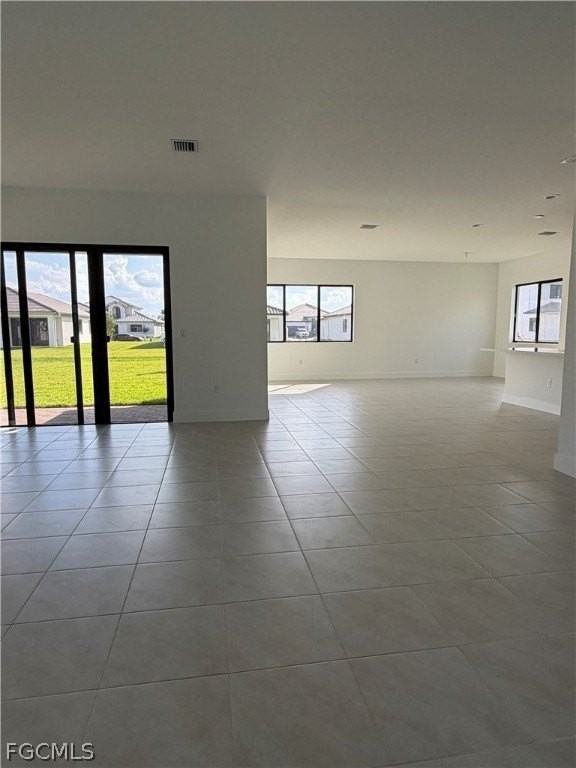 5166 Julienne Rd - Photo 3 of 29