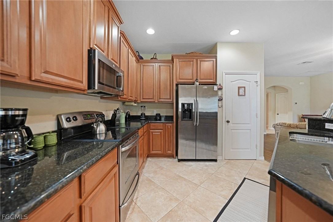 2454 Blackburn Cir - Photo 4 of 29