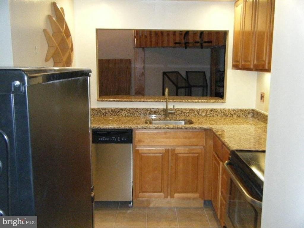 2837 Cambridge St #2 - Photo 7 of 9