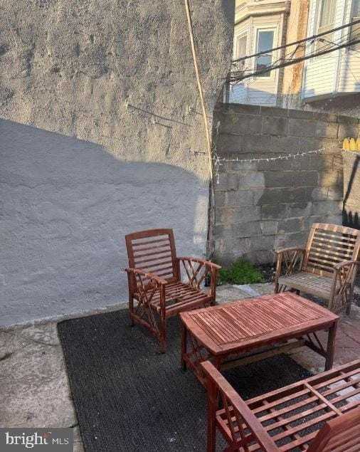 2534 Poplar St #B - Photo 6 of 6