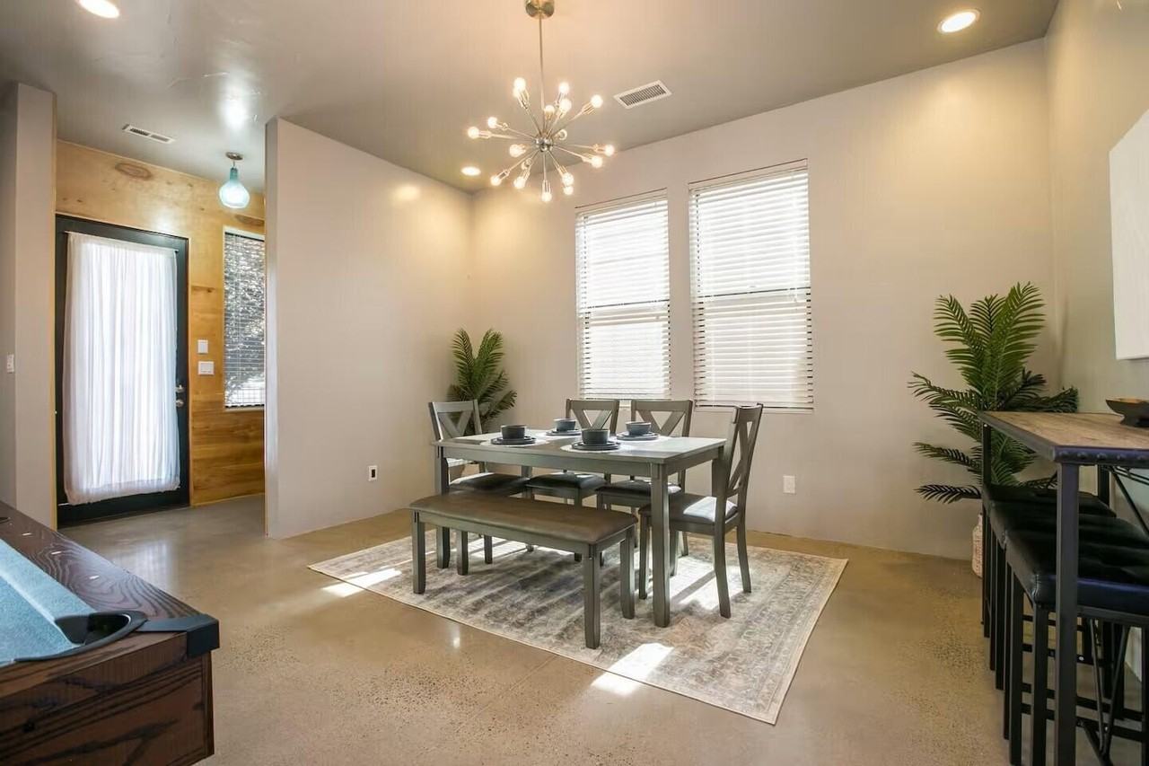 5735 University Blvd Se - Photo 5 of 25