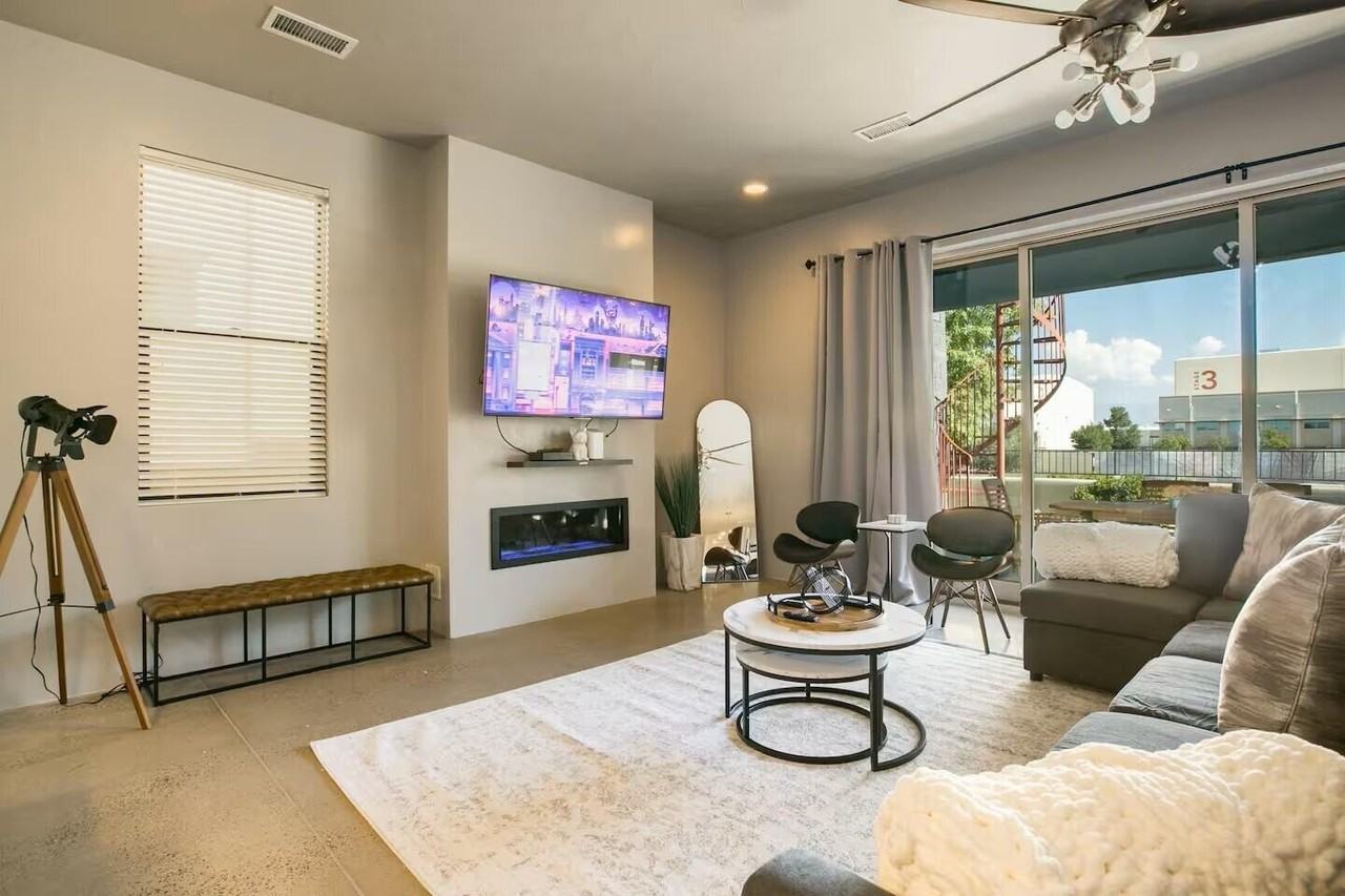 5735 University Blvd Se - Photo 7 of 25