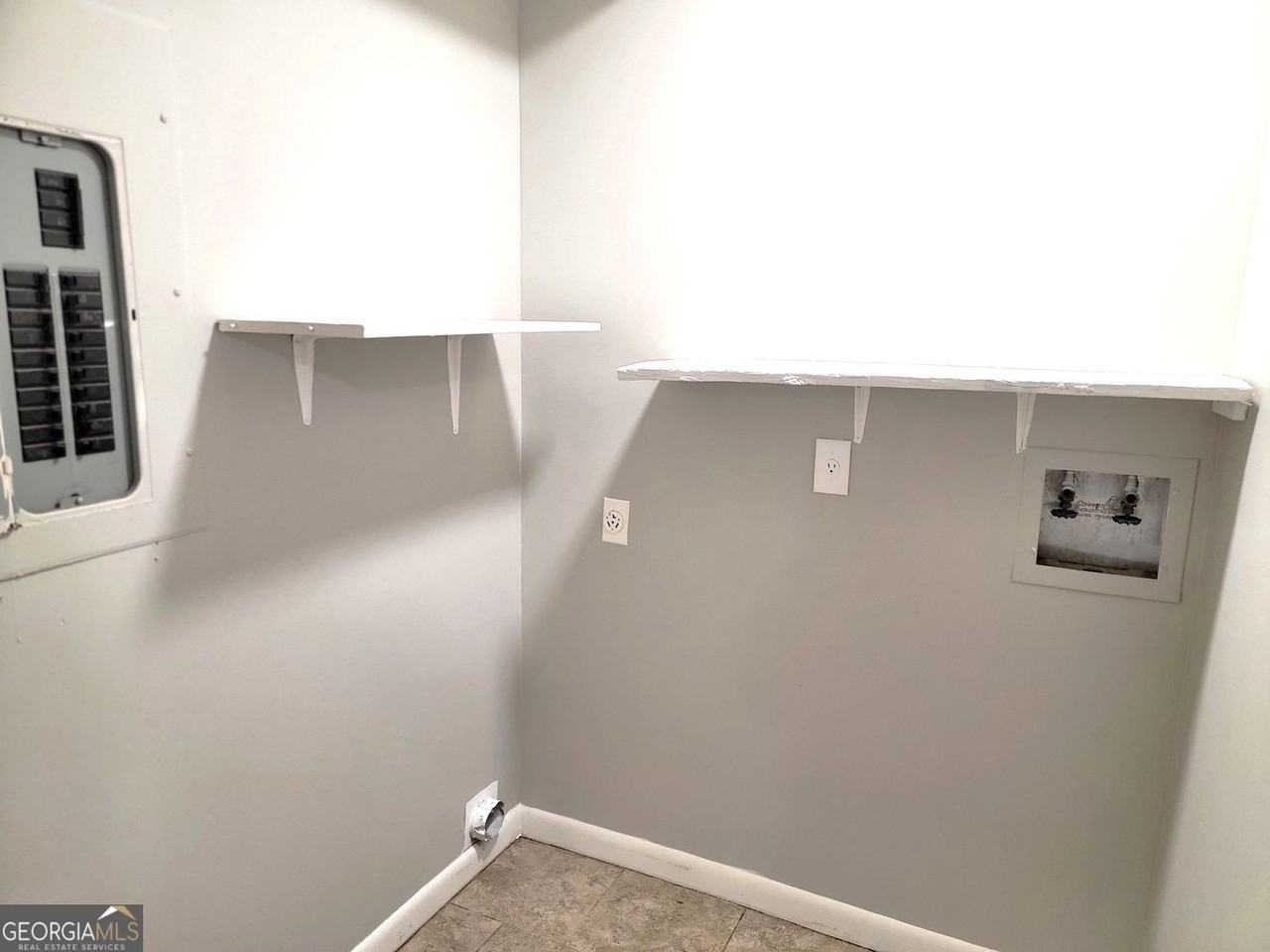 4042 Jodeco Rd - Photo 7 of 13