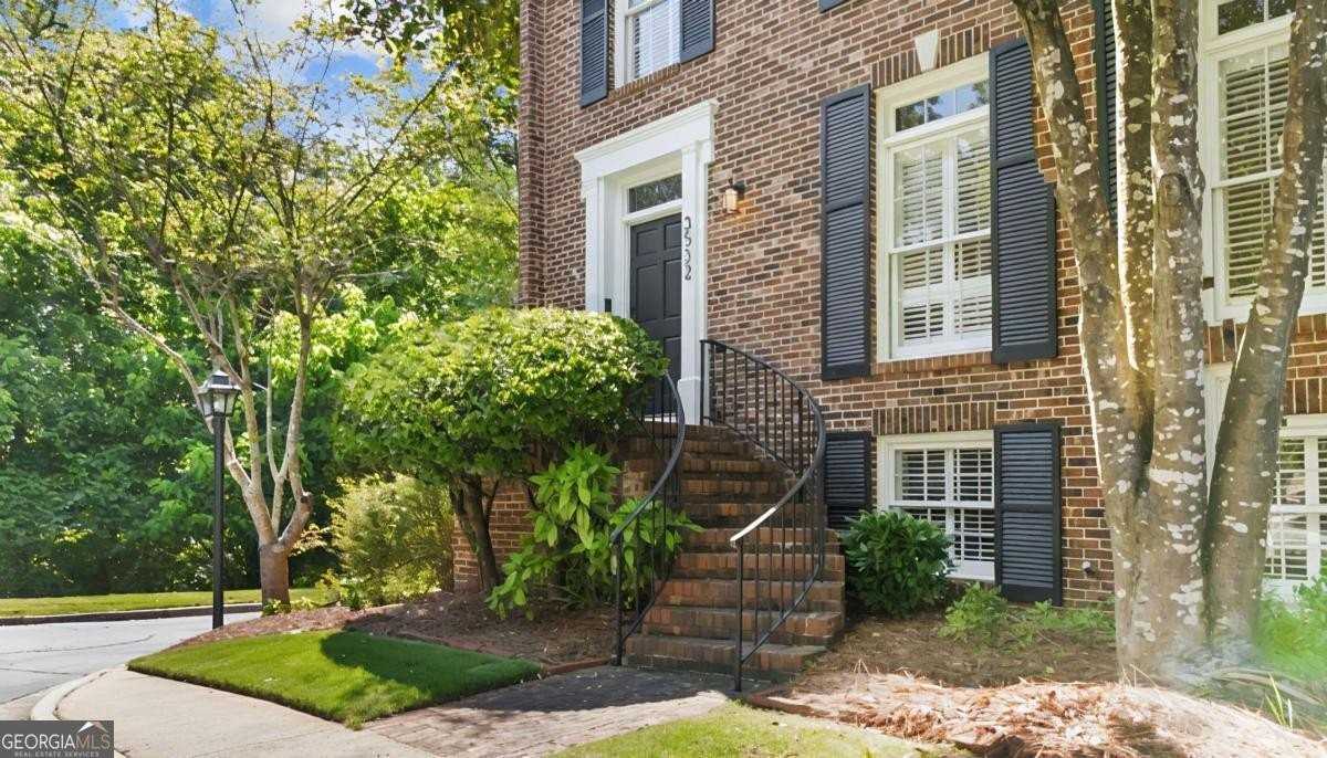 3532 Paces Pl Nw - Photo 3 of 45