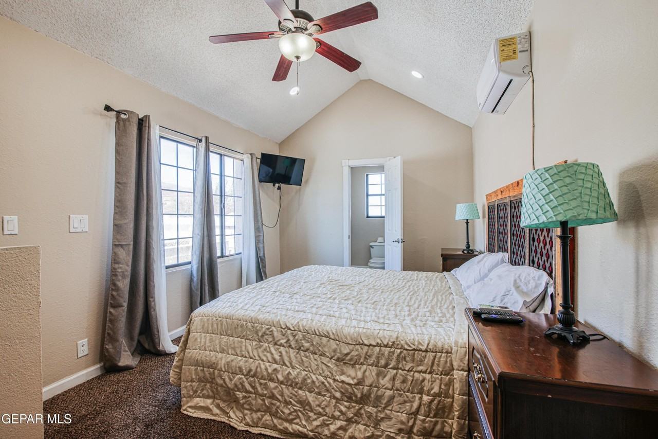 3427 Idalia Ave Unit 1 - Photo 5 of 7