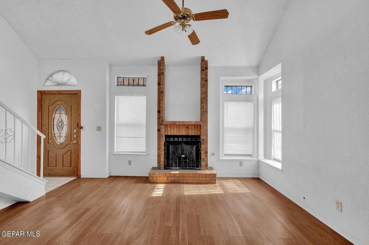 1439 Jim Larabel Dr - Photo 2 of 11