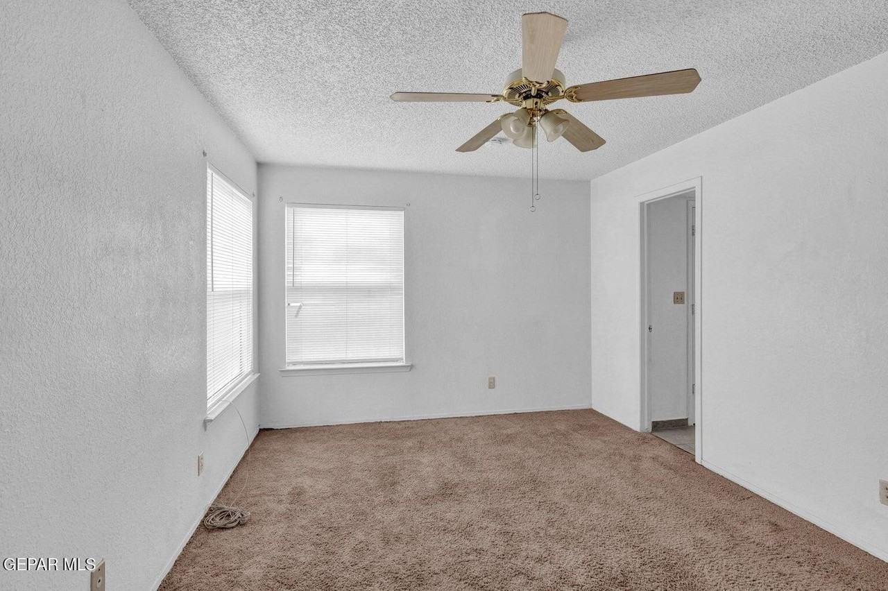 1439 Jim Larabel Dr - Photo 5 of 11