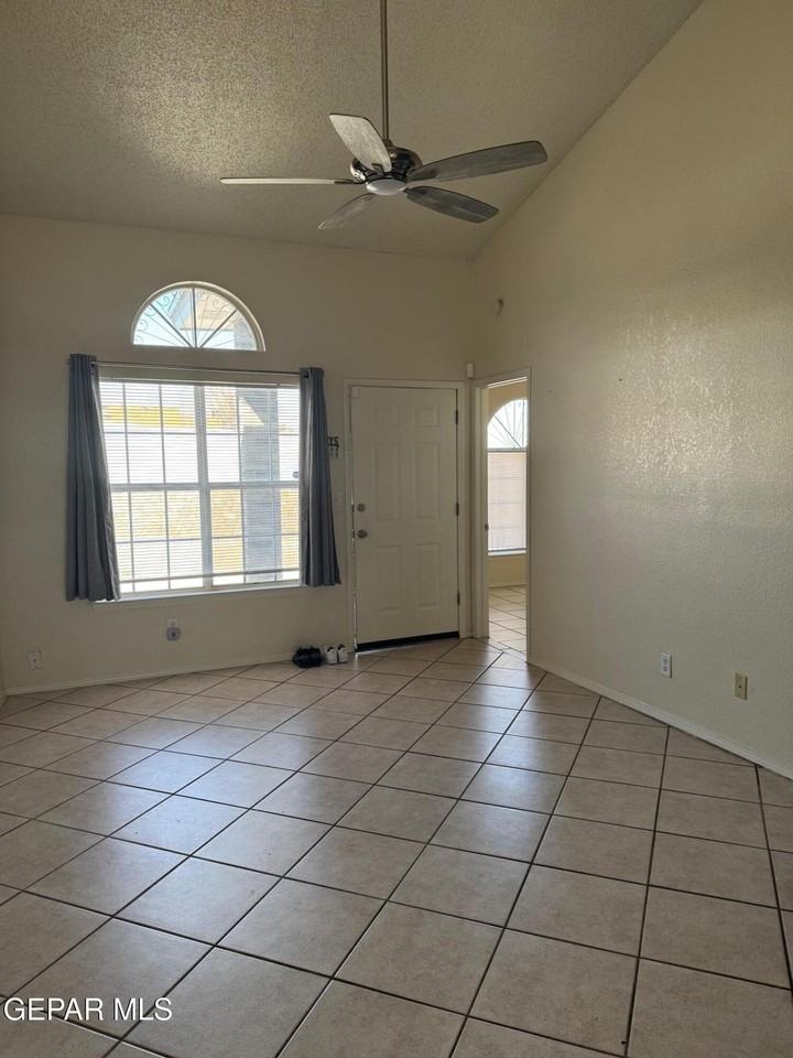 4124 Edgar Park Ave - Photo 5 of 21