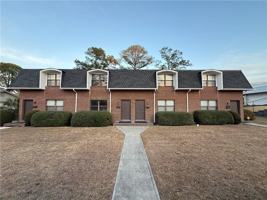 featured image of 902 Darling Ave