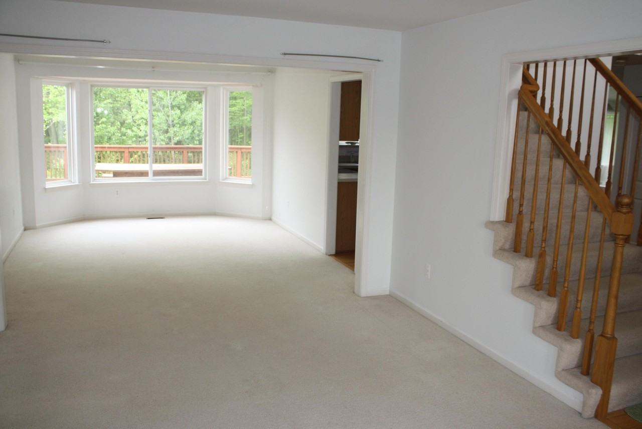 165 Rockwood Ct - Photo 4 of 28