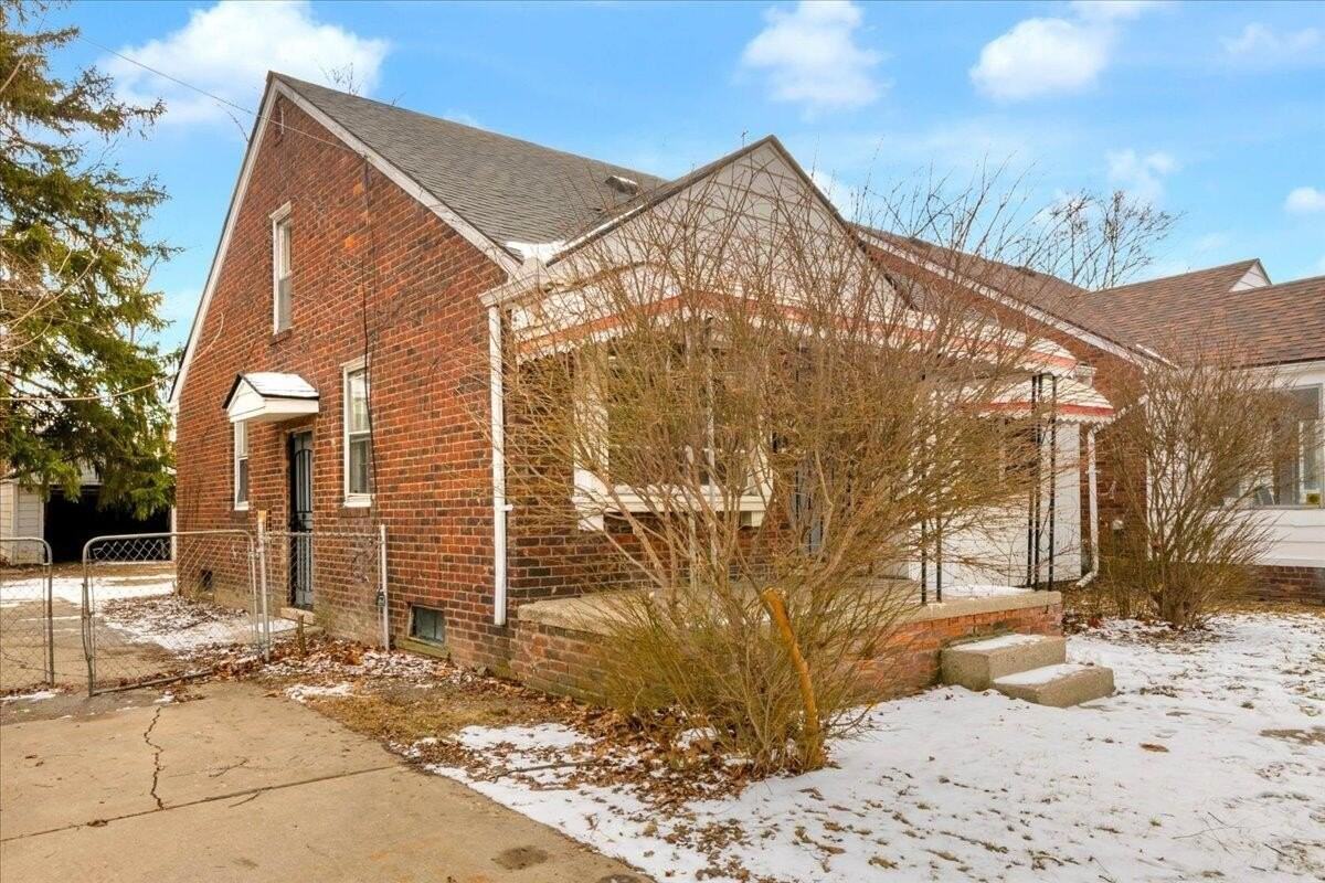 14188 Collingham Dr - Photo 2 of 24