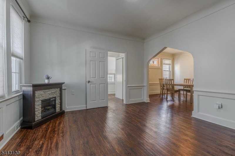 172 Goldsmith Ave - Photo 3 of 14