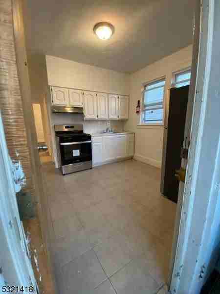 1031 Kilsyth Rd #1R - Photo 2 of 15