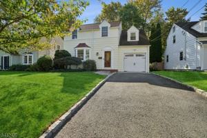 featured image of 12 Meadowbrook Rd