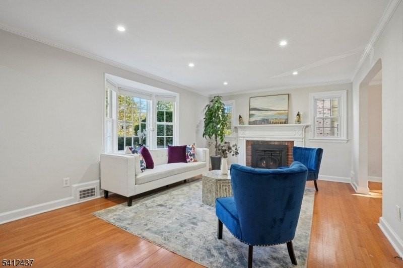 12 Meadowbrook Rd - Photo 3 of 37