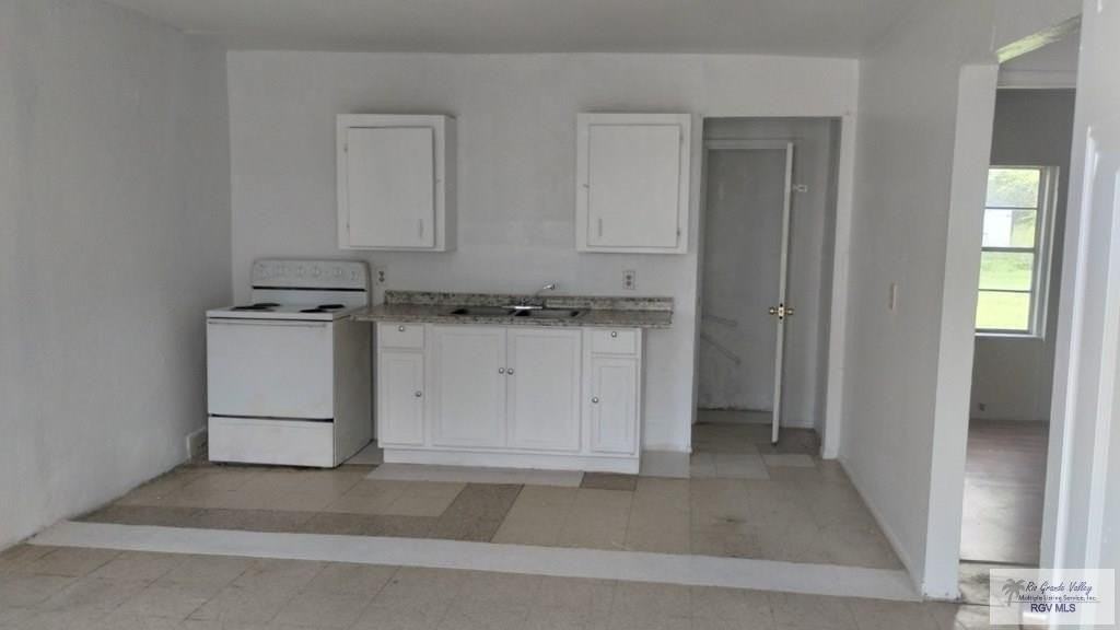 110 S Arroyo S ARROYO CITY BLVD. unit: 15 #15 - Photo 3 of 6