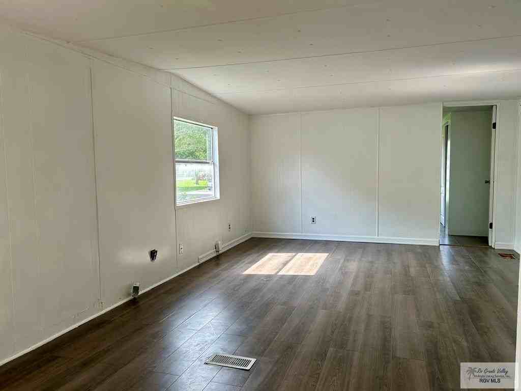 15702 Orange Dr - Photo 5 of 13