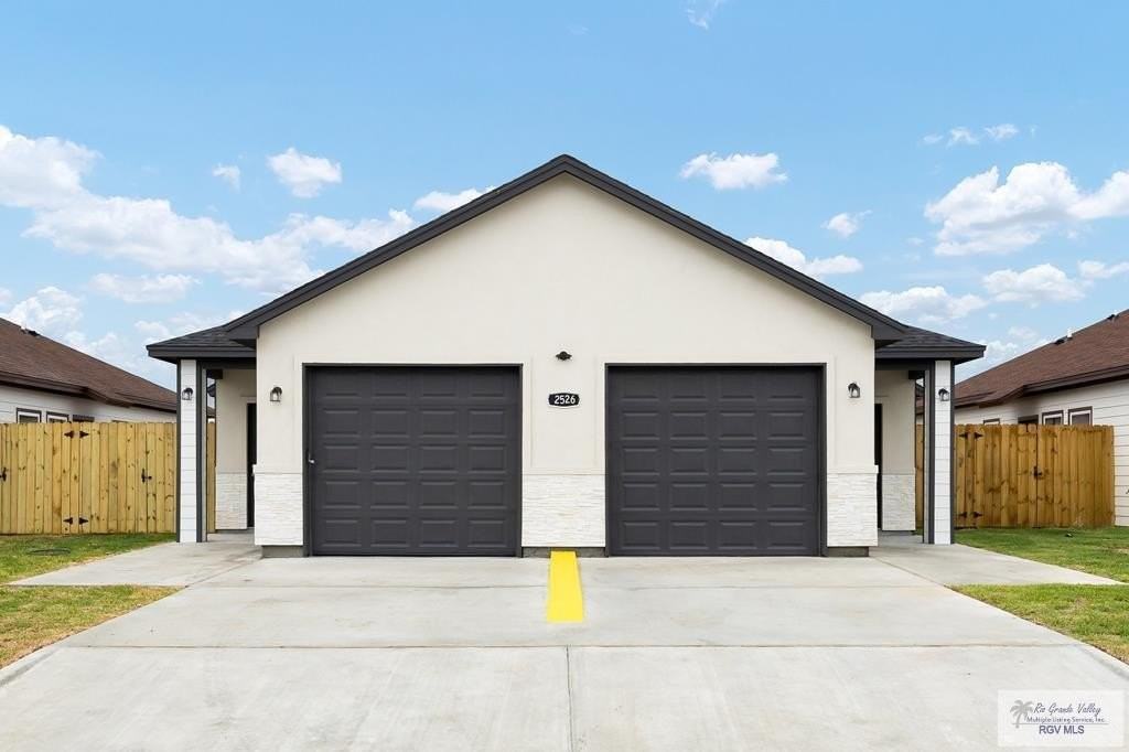 2526 N Valley Cir Unit A #A