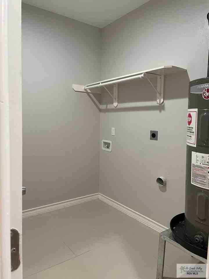 4314 Ramona Cir Apt B #B - Photo 5 of 10