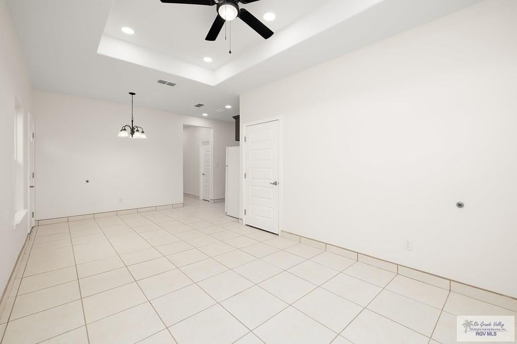 2225 S Valley Cir #B - Photo 3 of 12