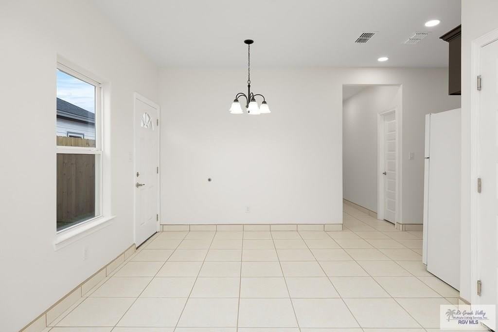 2225 S Valley Cir #B - Photo 4 of 12