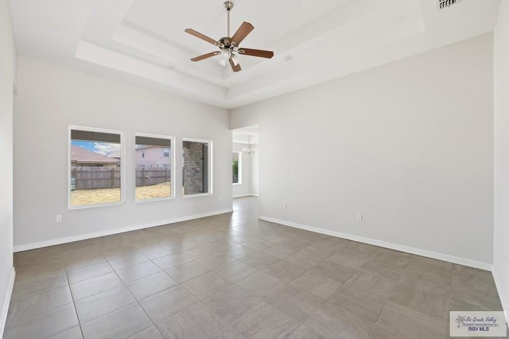 14054 Mabry St - Photo 3 of 21