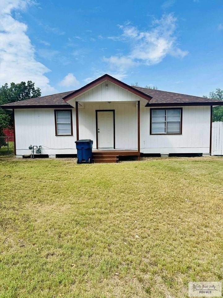 22834 Angel St - Photo 2 of 15