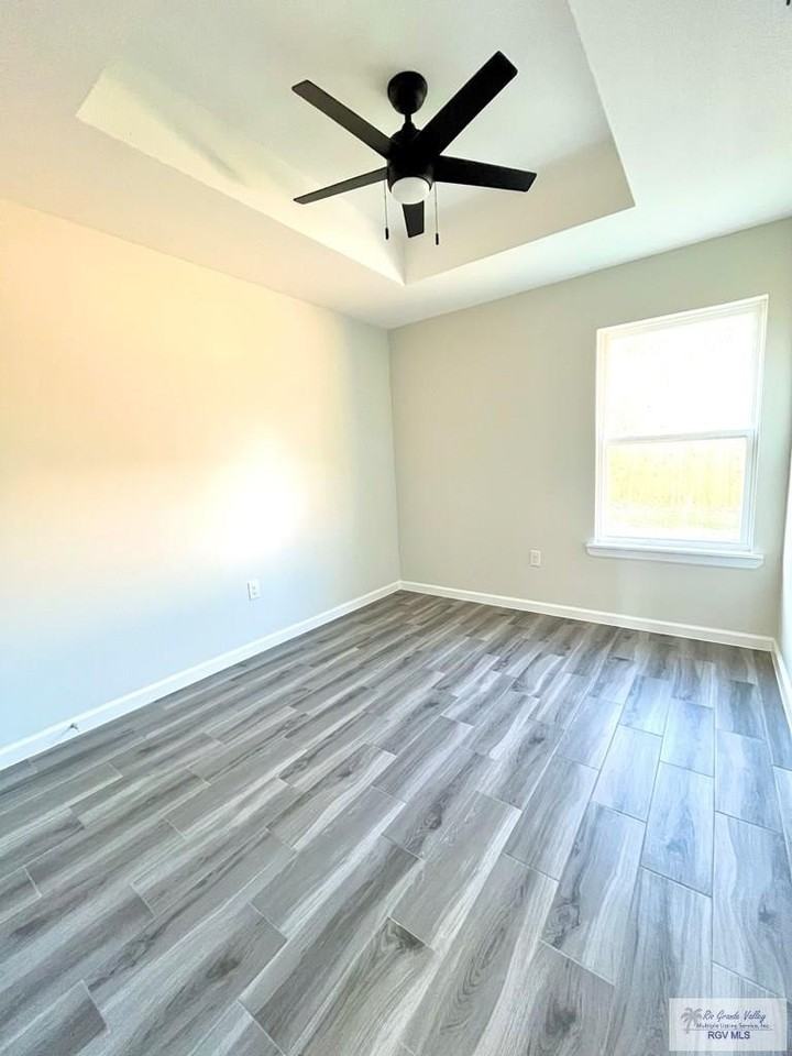 107 Willacy Ave Unit B #B - Photo 3 of 4