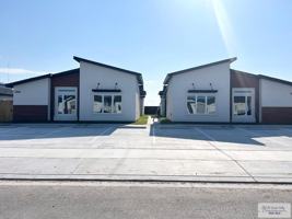 featured image of 3536 Hidalgo Cir