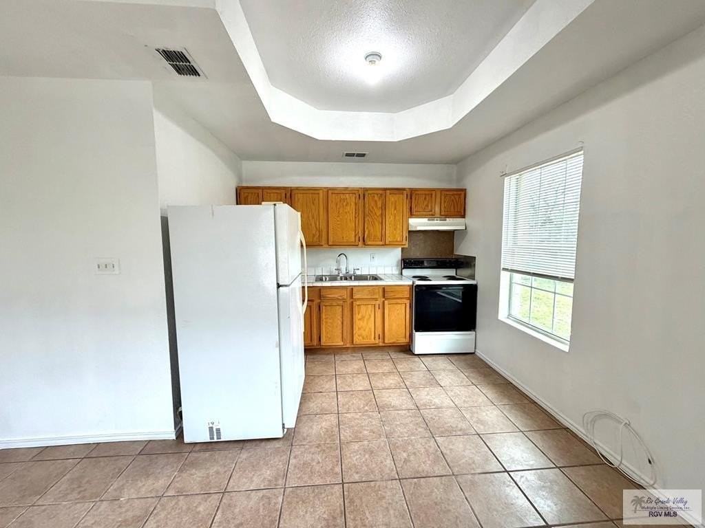 226 Camelia St - Photo 5 of 14