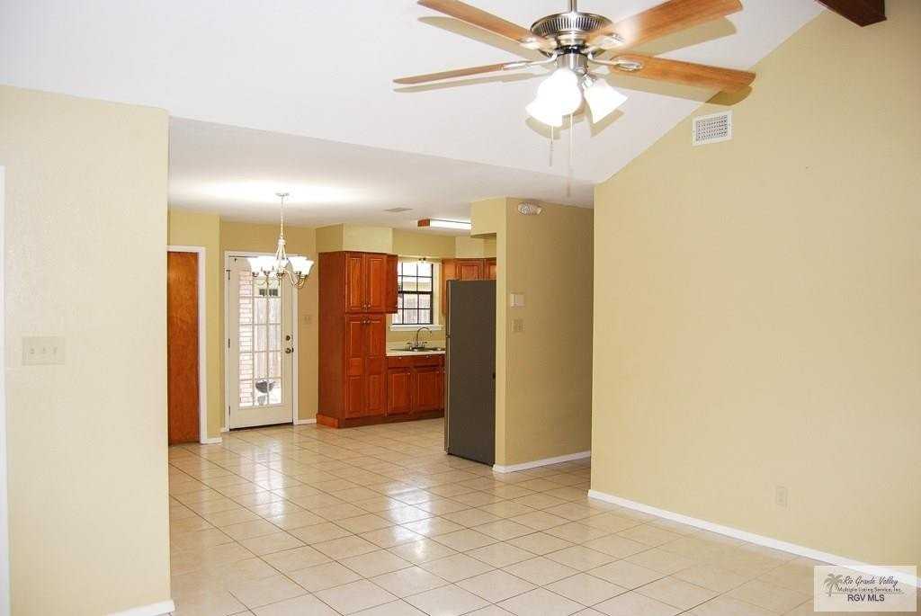 609 Gulfwind Way - Photo 3 of 17