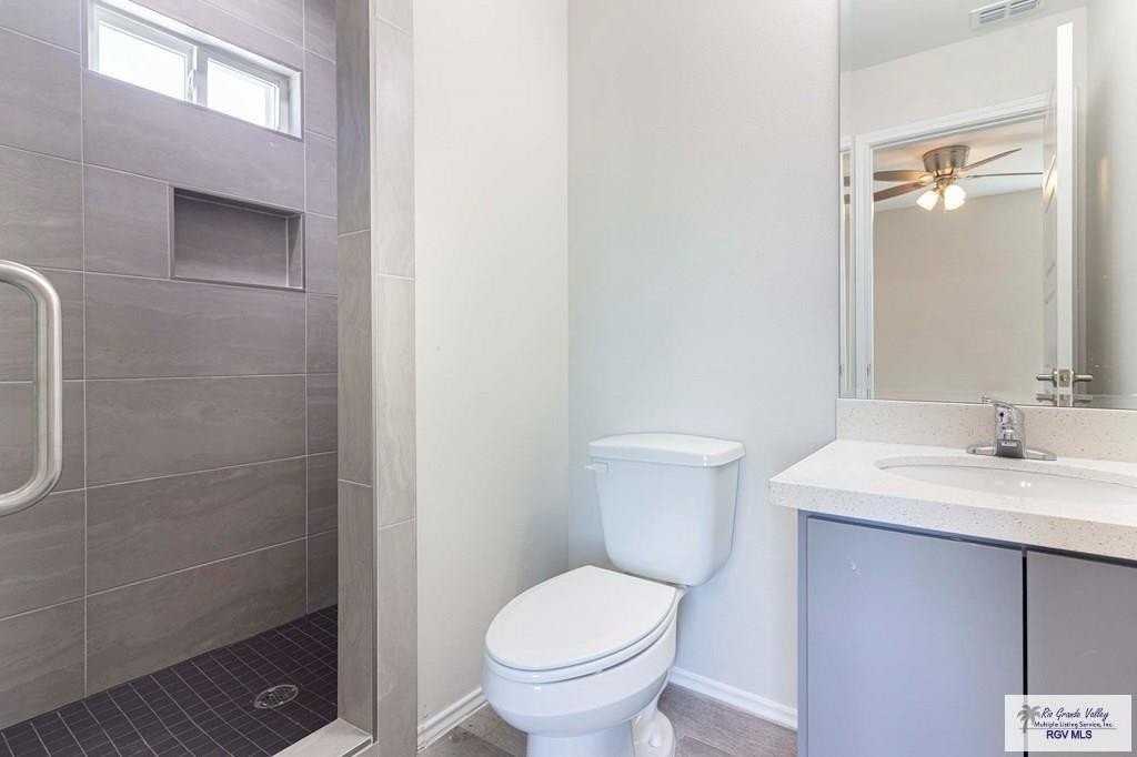 2815 E Price Rd Apt 104 #104 - Photo 4 of 12