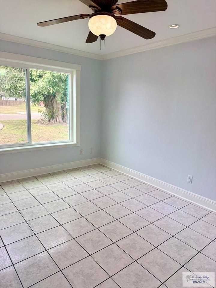 232 Palmero St - Photo 4 of 20