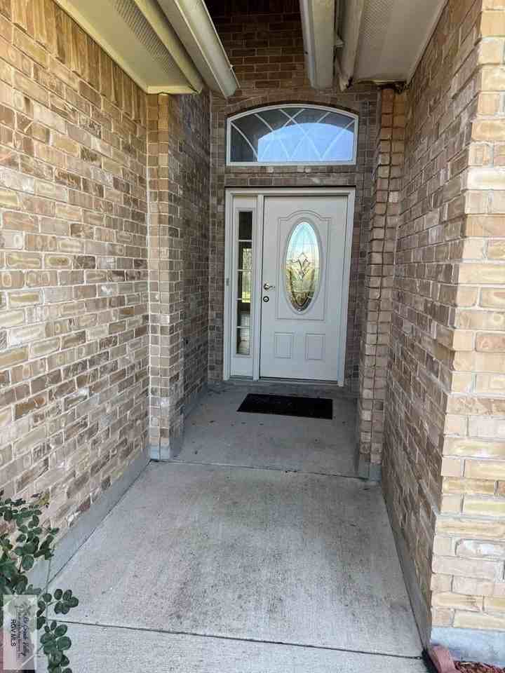 3428 Heritage Cir - Photo 3 of 20