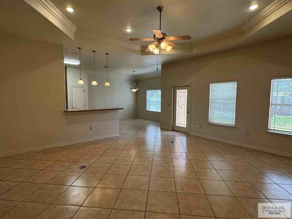 3428 Heritage Cir - Photo 5 of 20